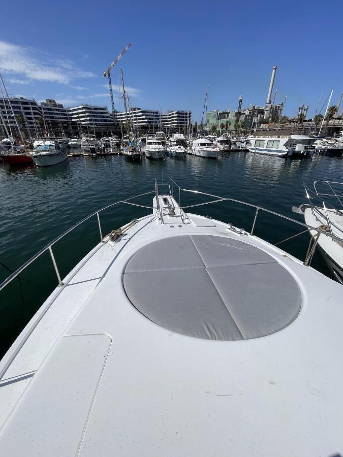 Hotel Yacht Sotavento Сант Адриа де Бесос Екстериор снимка
